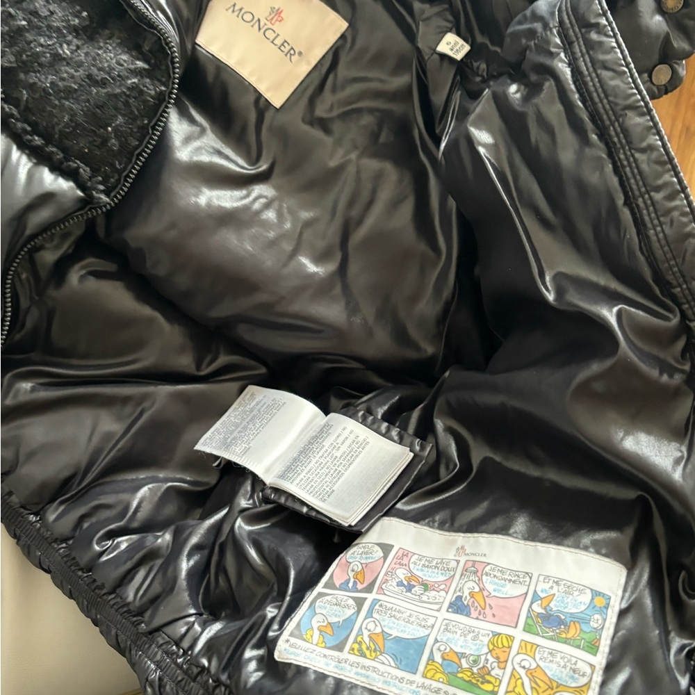 Moncler Kids Black Glossy & Textured Puffer Jacket - Picture 6 of 8